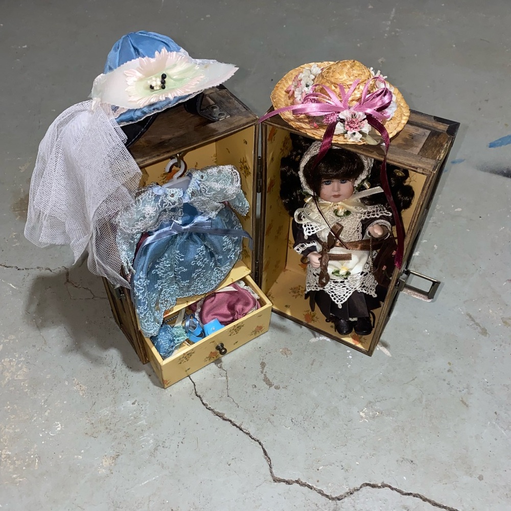 “Trudy Traveler” Porcelain Doll With Trousseau/Travel Trunk Trunk Doll